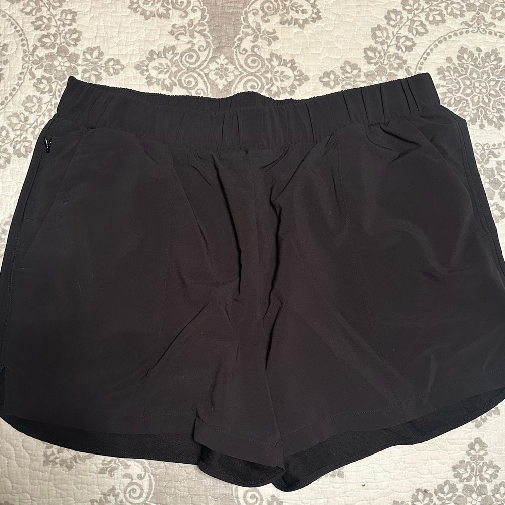ZELLA black casual shorts with pockets size large